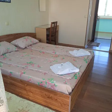 за гости нептун בית הארחה