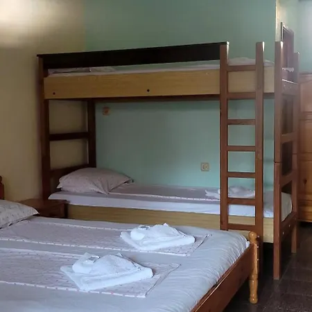 за гости нептун 3* Carewo