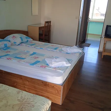 за гости нептун 3* تساريفو